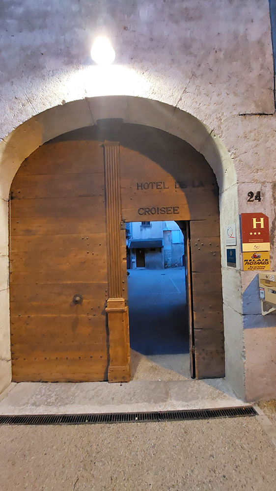 Photo de HÔTEL DE LA CROISÉE DES TERROIRS